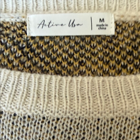 Active USA Cream and Black Floral Sweater - Picture 3 of 3